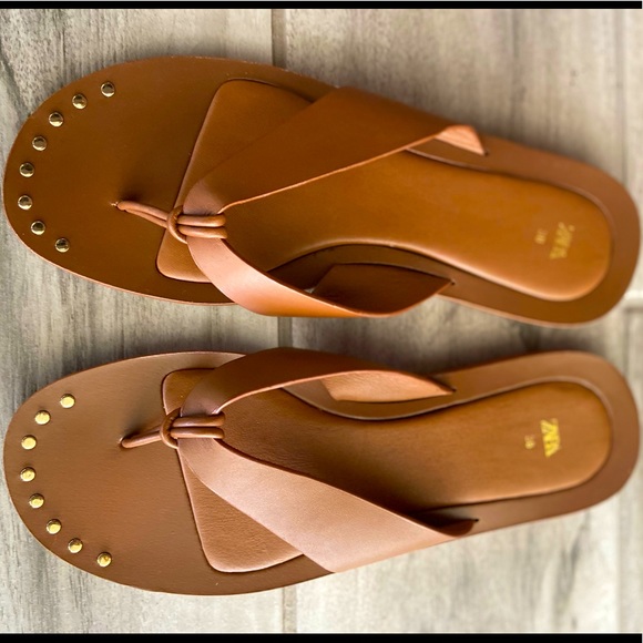 Brand NWT Zara saddle leather sandals. Size 38.